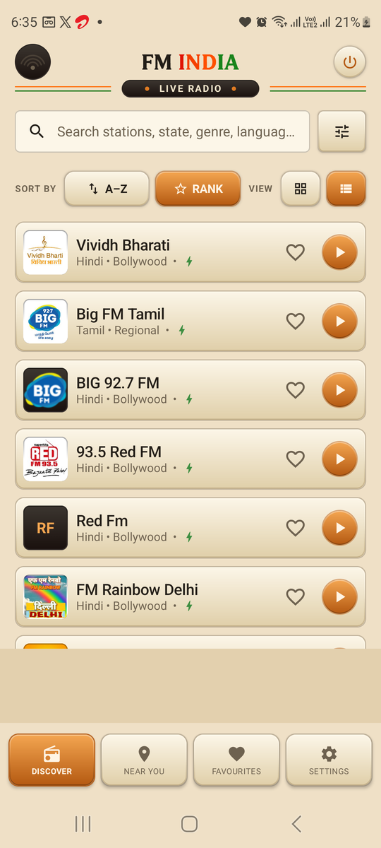 FMIndia station list, showing Vividh Bharati, Big FM Tamil, Red FM and other stations with play buttons